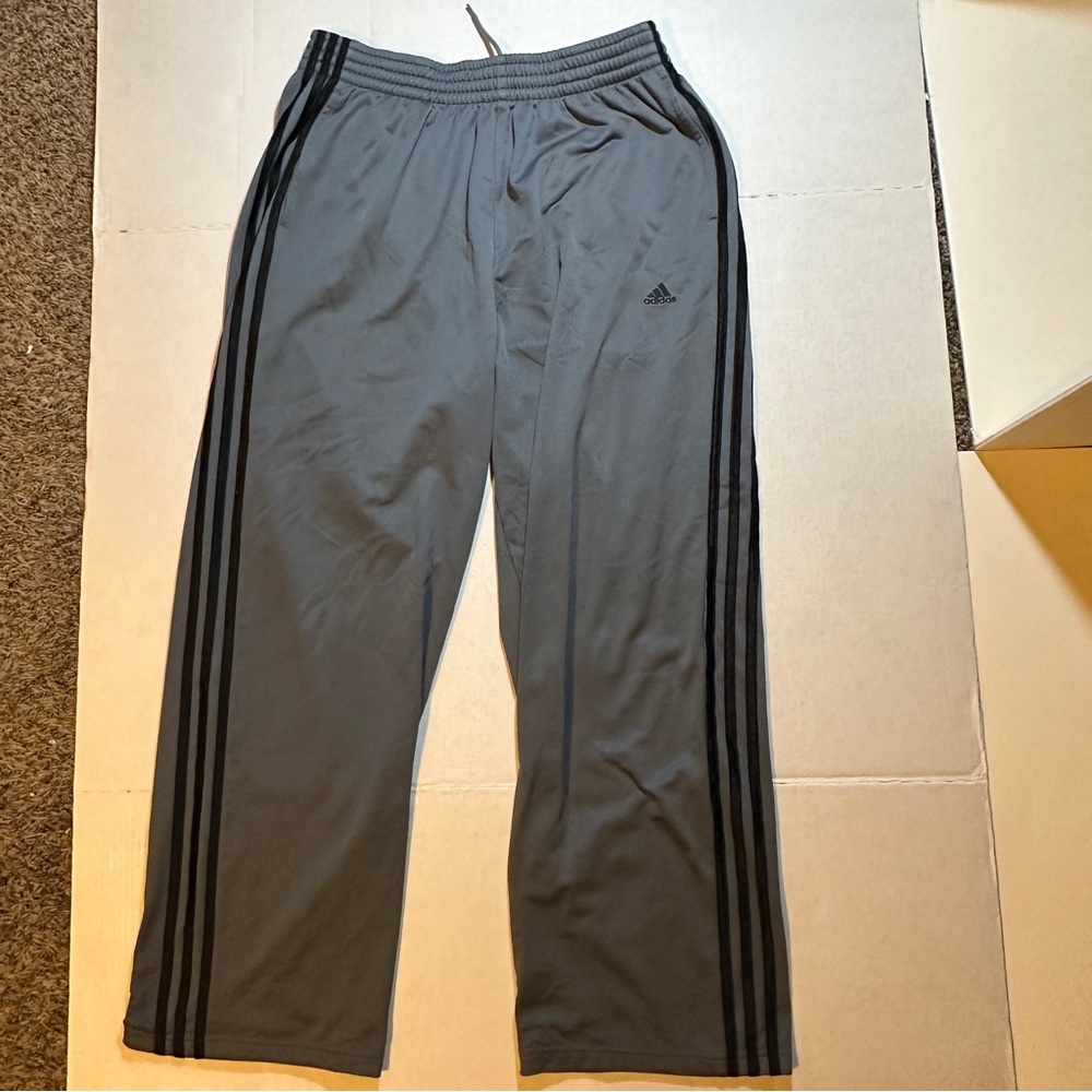 Adidas men’s track pants size Large